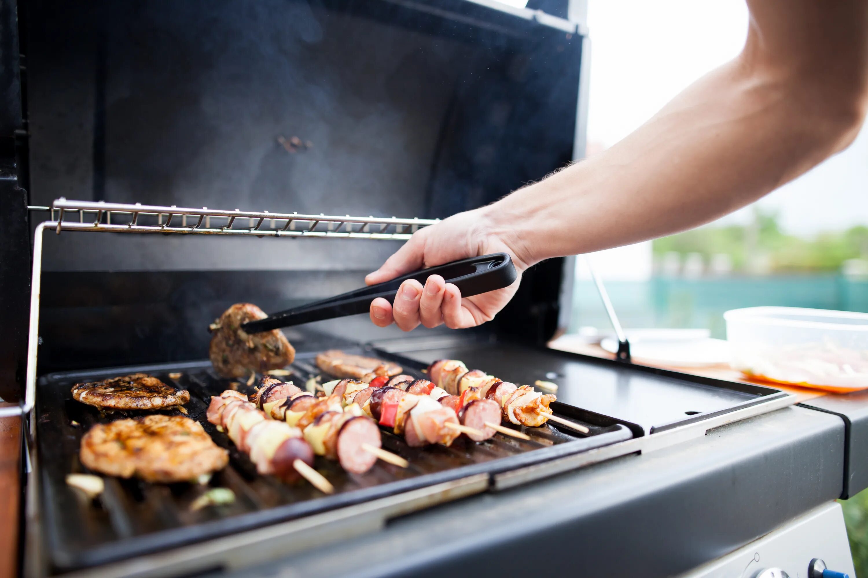 Grill перевод. Гриль. Повар гриль. Еда на гриле. Гриль поварской.