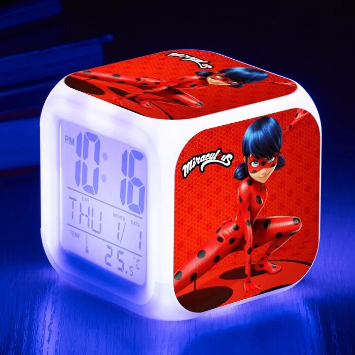 Часы леди баг и супер кот. Настенные часы леди баг. Кулон леди баг. Часы супер кот. Часы супер кота.