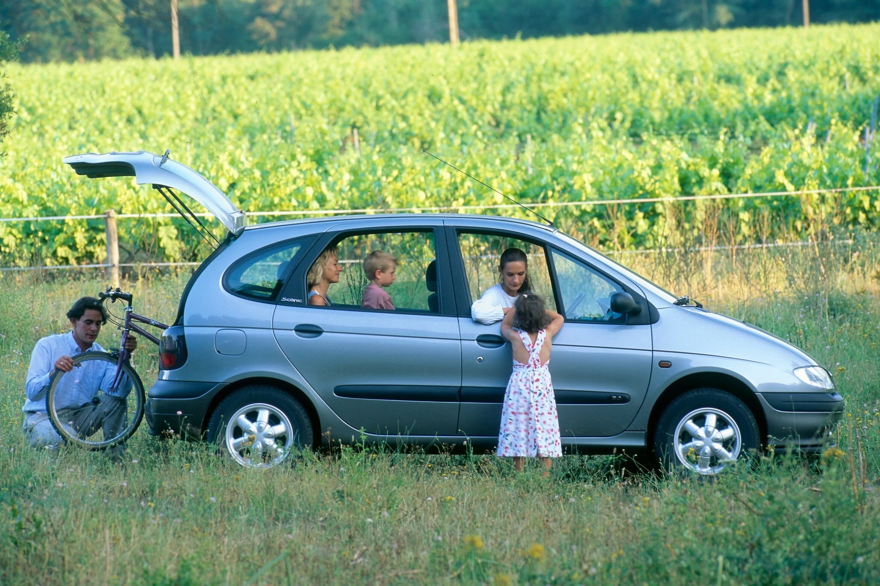 Рено сценик 1 поколения. Renault Scenic 1996. Renault Scenic 1. Рено Меган Сценик 1997.