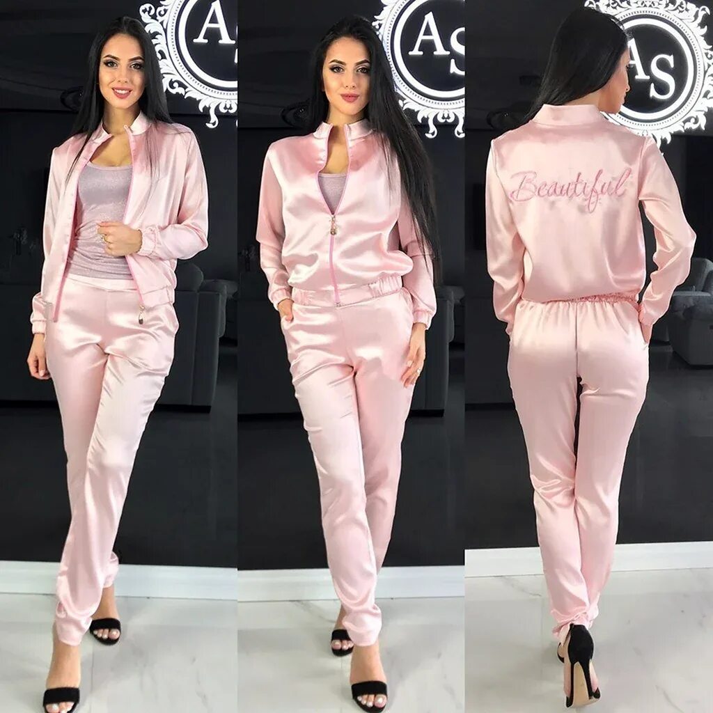 Брючный костюм из атласа. Розовый брючный костюм женский. Атласный спортивный костюм женский. Атласный брючный костюм женский