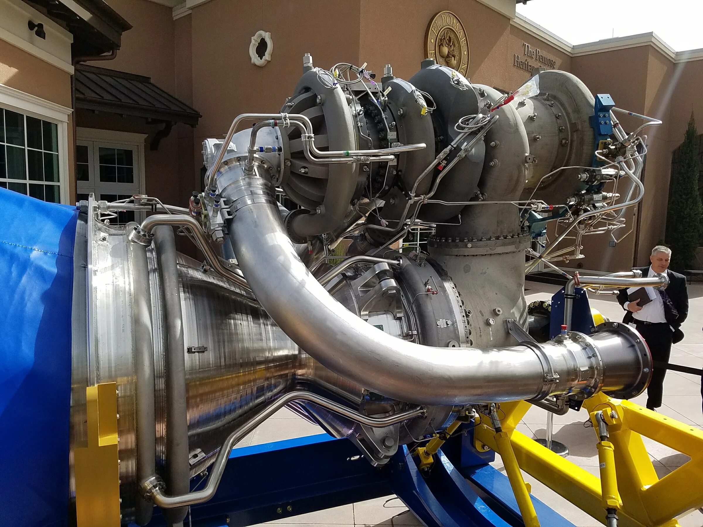 Blue engine. Двигатель be-4 blue origin. жрд 4д10. blue origin двигатель be-3. be 4 ракетный двигатель blue origin.