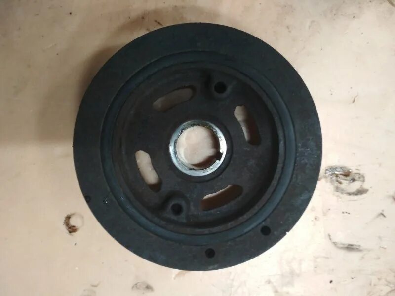 Шкив мазда 3. Шкив коленвала mazda 3 bk. Шкив коленвала мазда 3 1. Шкив коленвала mazda 3 bk. Шкив коленвала mazda 3 bk 1.