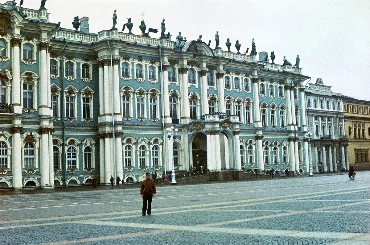 Когда построили зимний дворец. Зимний дворец в петербурге. Франческо бартоломео растрелли зимний дворец. 1754 – 1762. ).