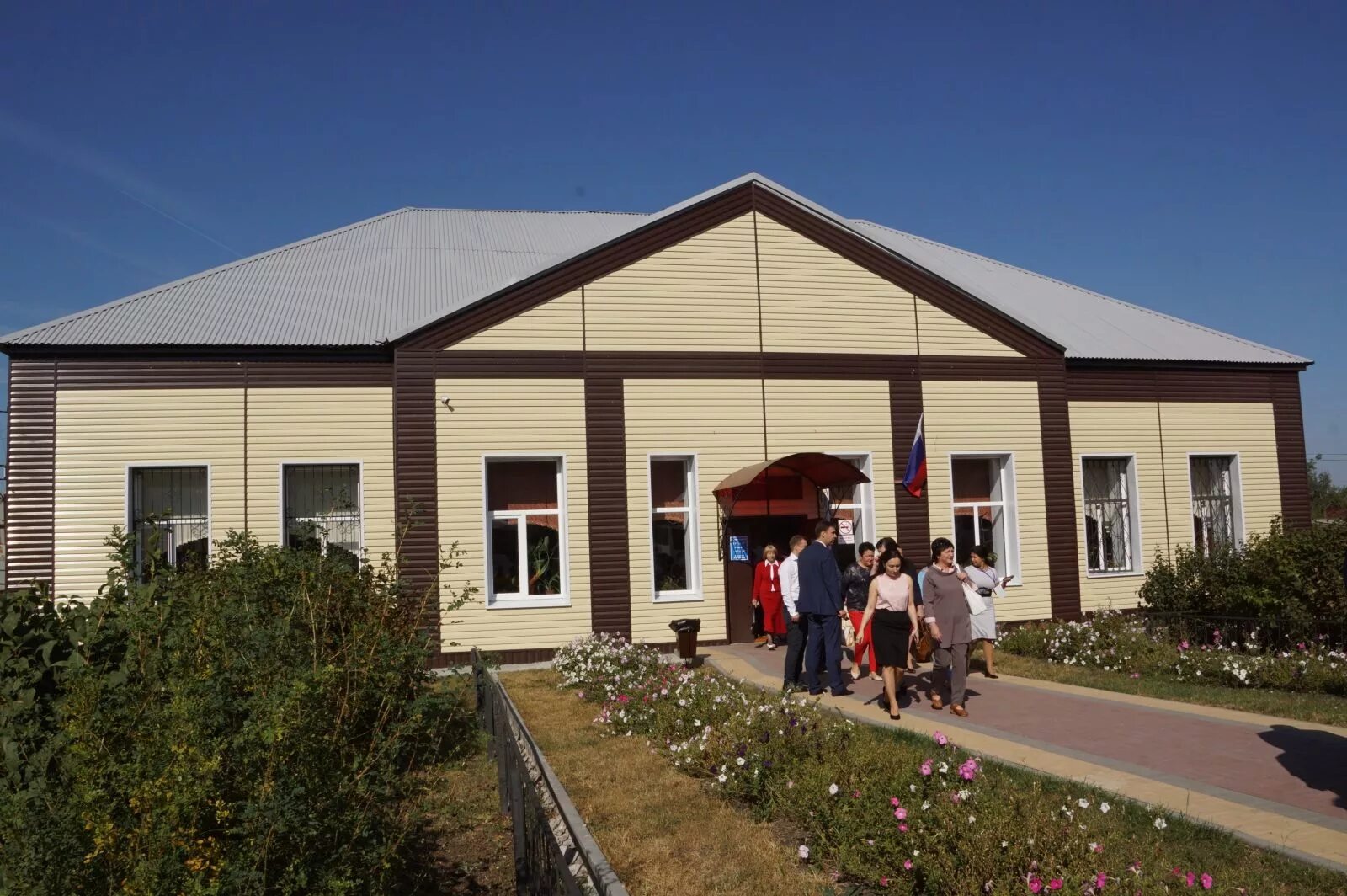 Красное (краснинский район, липецкая область). Хлевное липецкая область кафе. Красное (краснинский район, липецкая область). Школа село красное липецкая область. Село красное красненский район липецкая область.