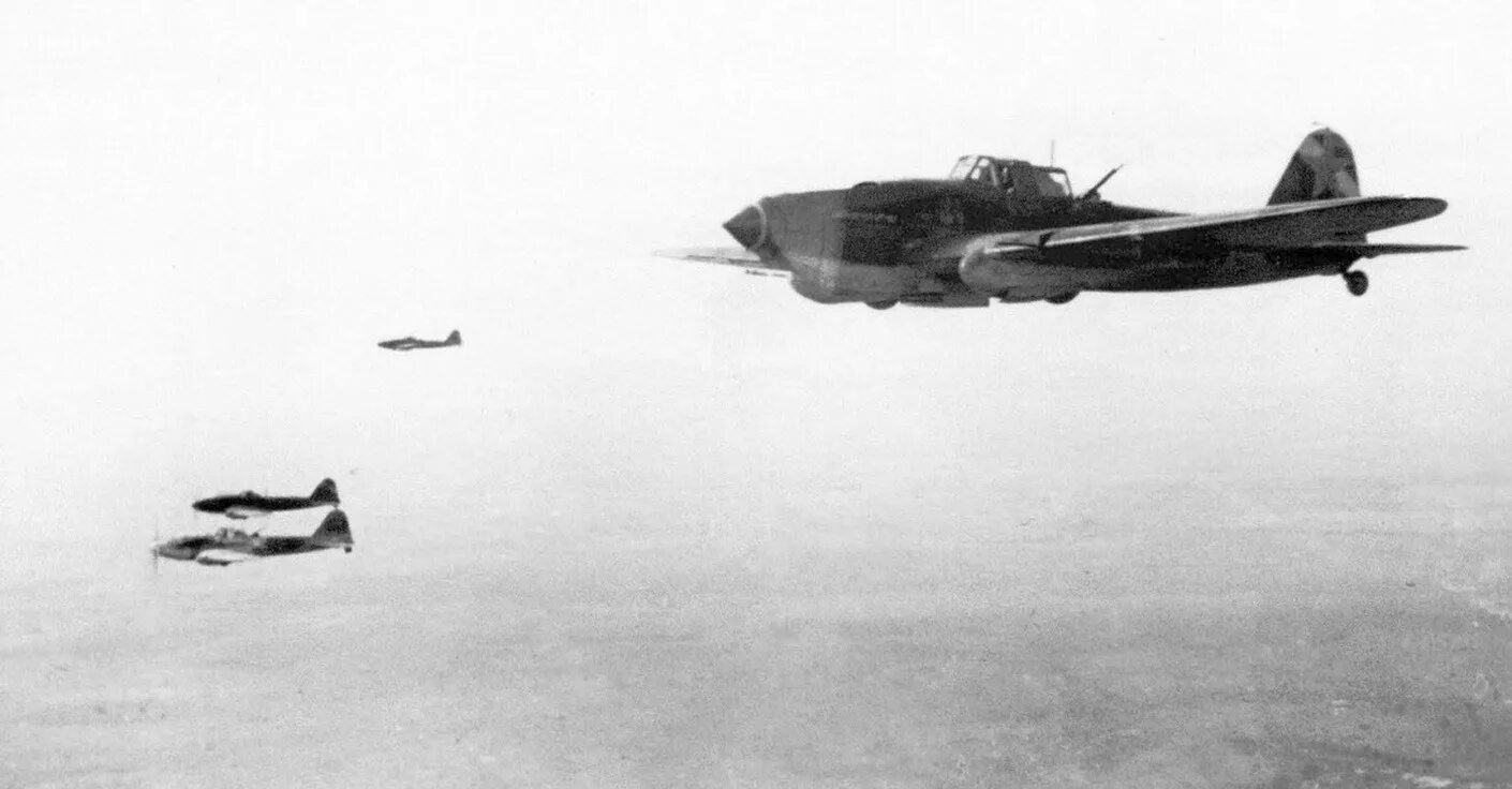 Самолет 1943 года. Ил-2 1943. ил 2 1943 года. самолет ил-2 в годы вов. штурмовик ил-2.
