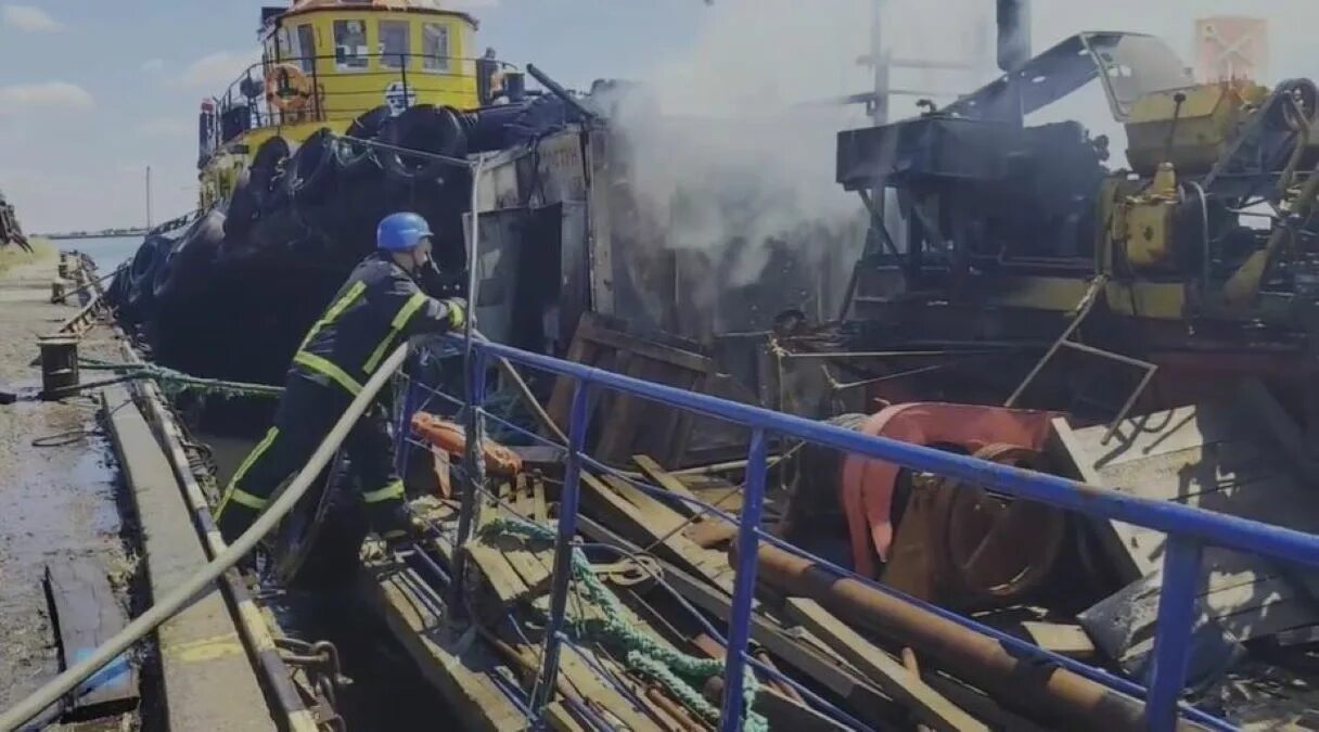 Удар по порту одессы. Порт уничтожен. Военный порт. Одесса порт. Российский военный порт.