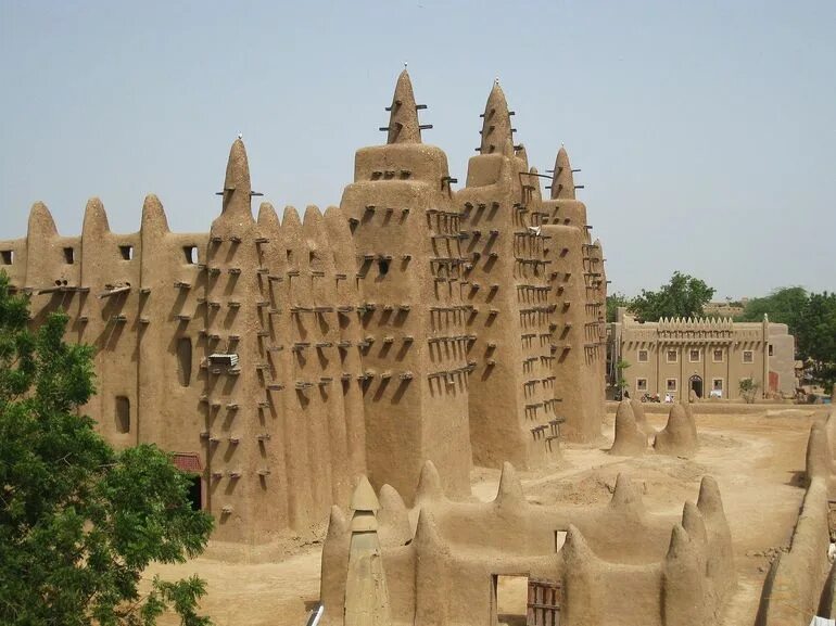 Великая мечеть дженне мали. Большая мечеть дженне (great mosque of djenné). Мали мечеть. Мечеть дженне в мали. Дженненская соборная мечеть.