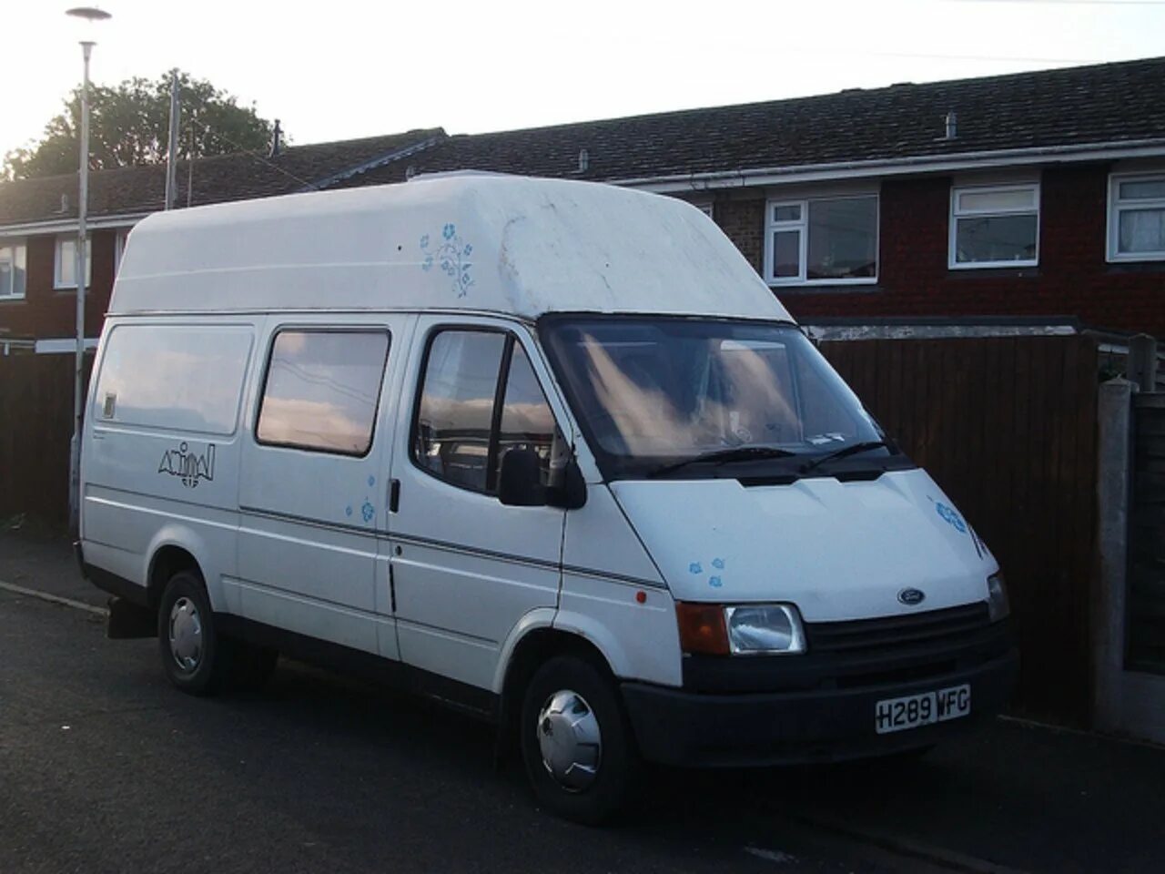 Форд транзит 1999 грузовой фургон. Ford transit 2. Форд транзит 1990. Форд транзит старый. Форд транзит 1995 белый.