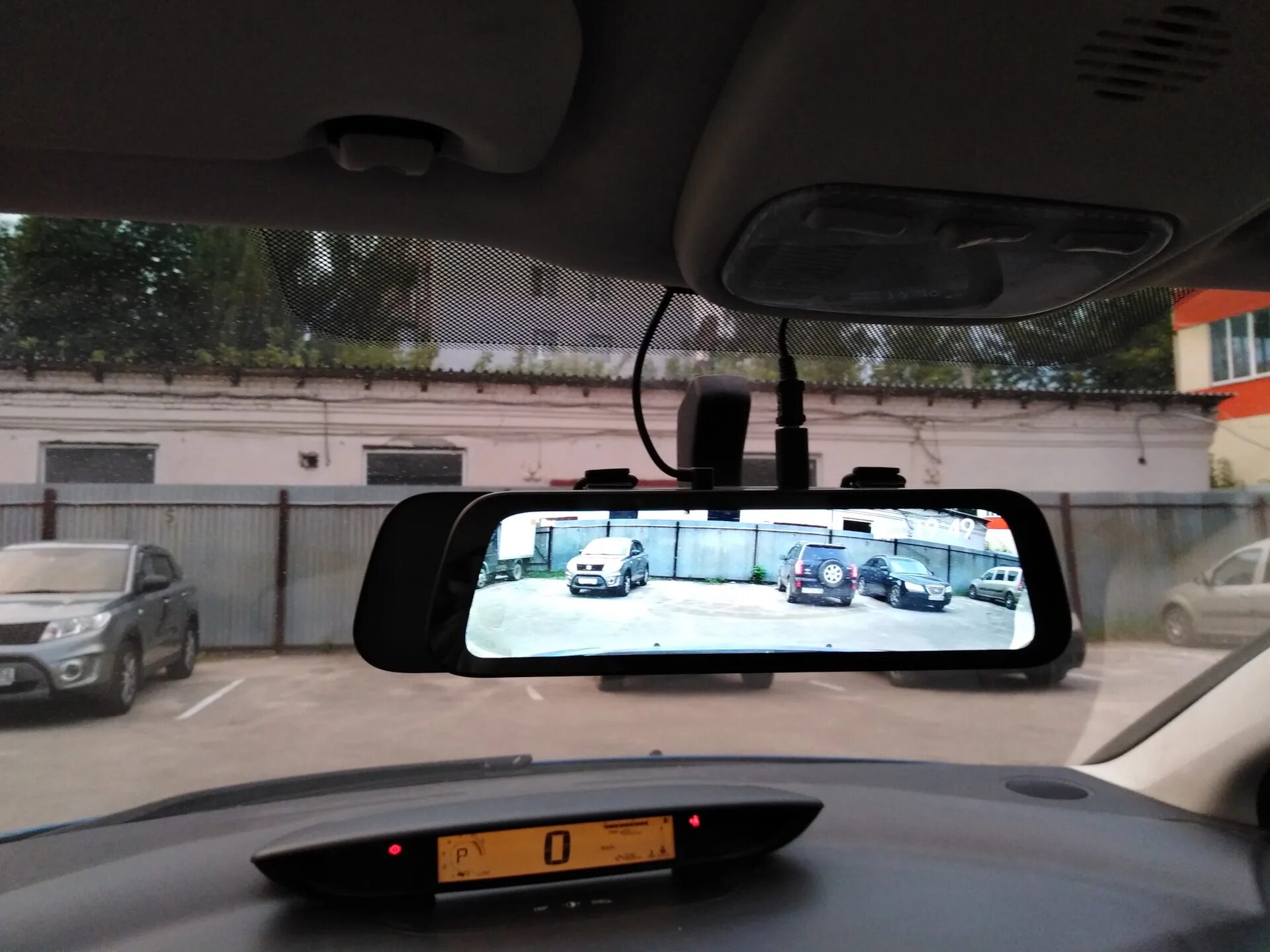 Rearview mirror dash cam midrive d04