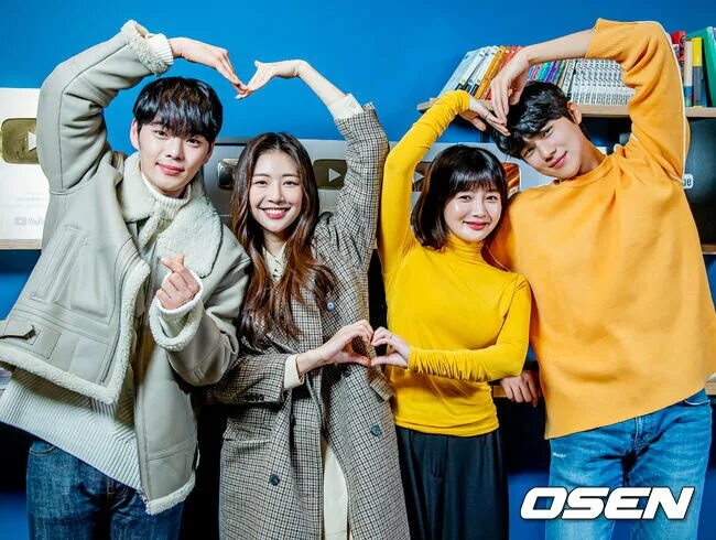 Четыре причины, почему я ненавижу рождество. Бесим девушку в вк. Жизнь с хипстершей и геймером. Рождественские фильмы американские. Новый год семья.