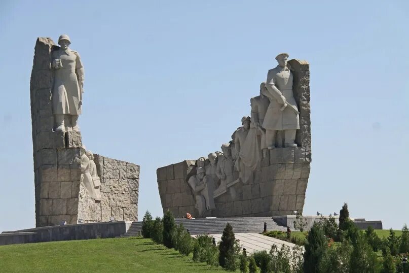Самбек сегодня. Мемориал самбекские высоты таганрог. таганрог самбекские высоты музей. мемориал славы самбекские высоты.
