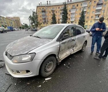 Женщина проехала