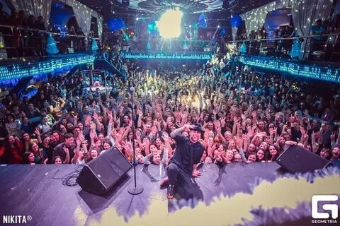 Arena right