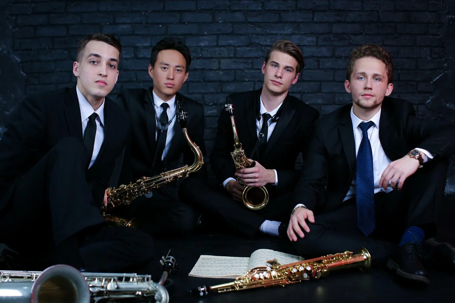 Квартет quartet. Квартет (ансамбль). Квартет саксофонов карапетян. Мясковский-квартет. «jam–квартет» участники кто.