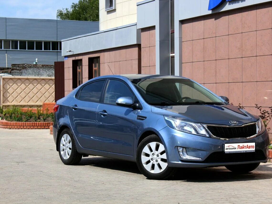 Купить киа рио 3 2013. Киа Рио 2013 седан. Kia Rio III 2013. Kia Rio 2013 седан. Kia Rio 3 2013.