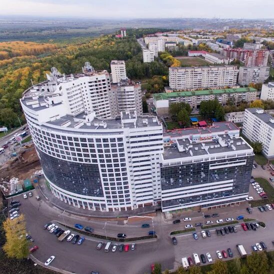 Сдам ПСН в Уфе, метро - 81000 руб./месяц. Аренда помещения 90м2 на ул. Комарова 
