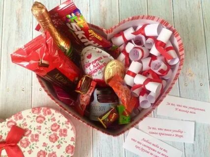 Что можно подарить девушки на 14