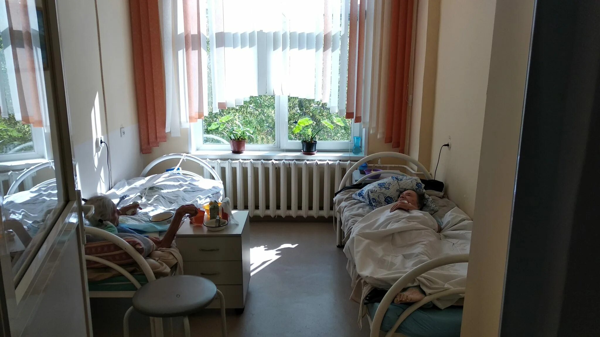 городская больница 2 солнечный красноярск. пермский хоспис. хоспис в красноярске в солнечном. хосписы в казахстане. медсестра в хосписе.