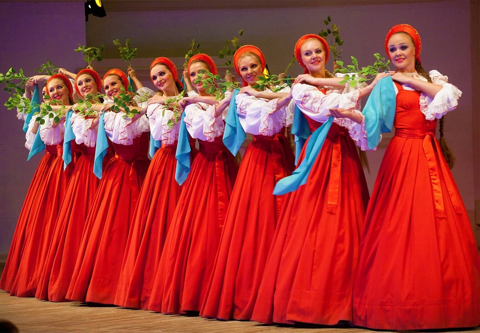 хореографический ансамбль ералаш новосибирск. маргарита щеголькова ансамбль амрита. ансамбль березка кадриль хохлома. ансамбль калинка. барыня танец.