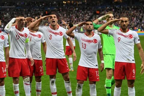 Футболисты турции