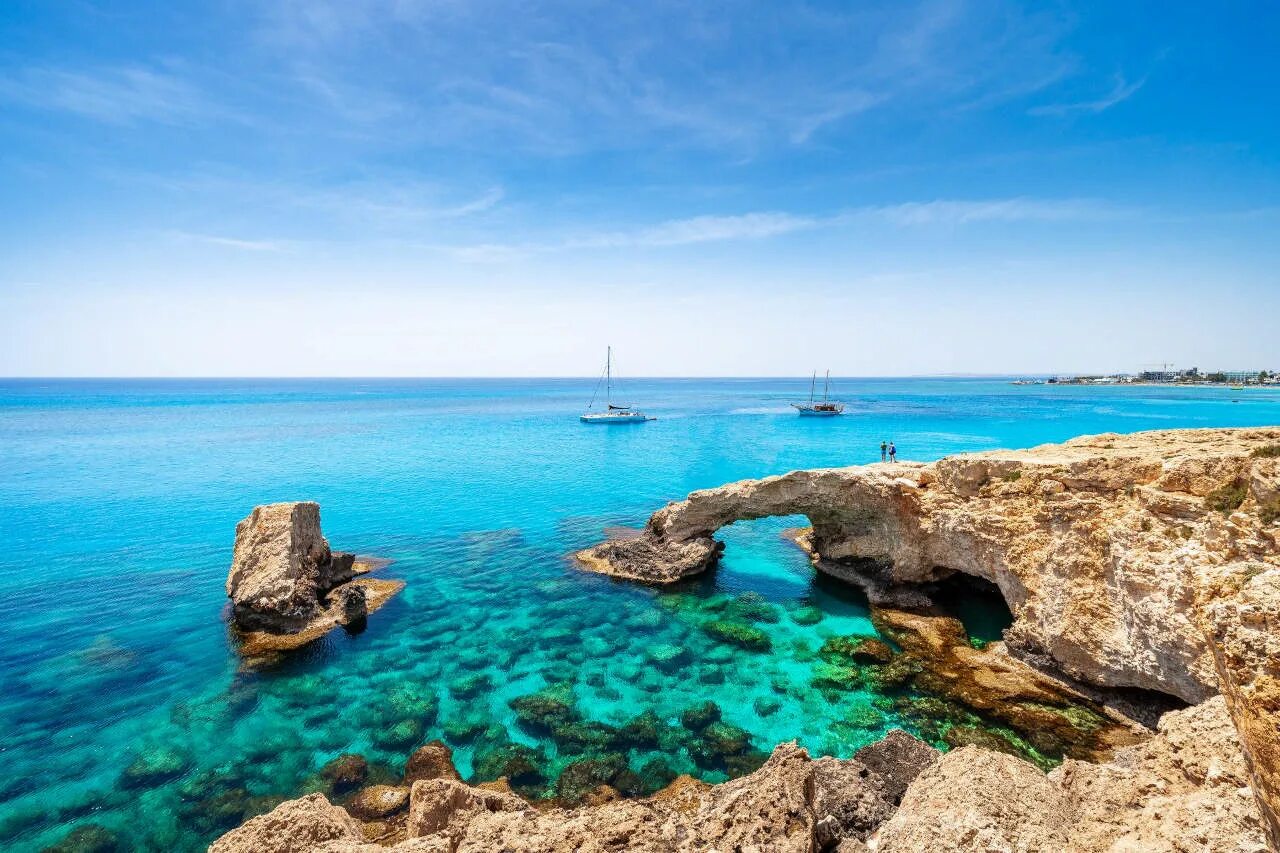 Кипр айя напа. Кипр ковид. Кипр айя напа. Голубая лагуна айя напа. Айнапа кипр.