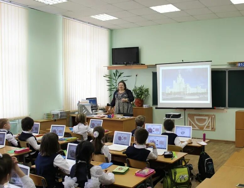 Талалихина. Школа имени талалихина 480. 480 талалихина. Школа имени талалихина 480. Школа имени талалихина 480.