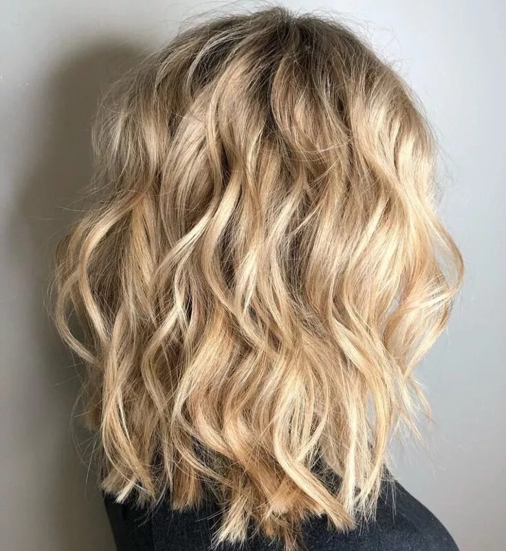 Прическа ломаные локоны на средние Pin by Amber Truesdell on Favourite Hair Pinterest hair, Hairstyles haircuts, Me