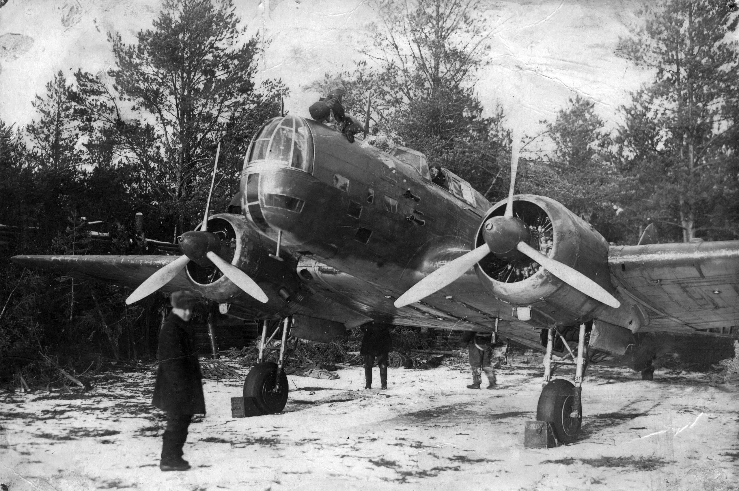 Дб-3 1940. Дб-3 бомбардировщик. Дб-3 монино. Дб-3 бомбардировщик. Самолёт дб-3т.