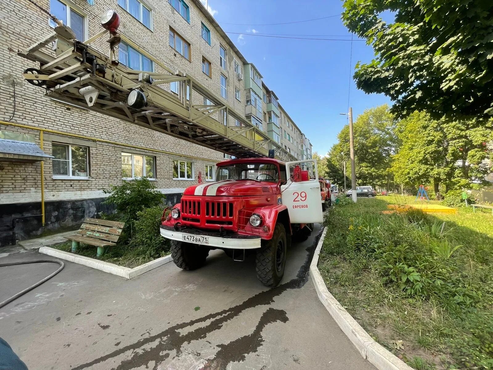 Погода ефремов тульская область на 10 дней. Пожар Ефремов Тула. Пожар в Ефремове. Пожарные город Ефремов Тульской области. Ефремов пожарная часть.