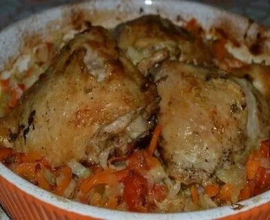 Капуста с куриными голенями в духовке