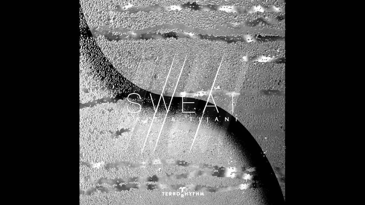Sweating girl. Женский пот. Skit sweat. Sweating girl. Человек в поту.
