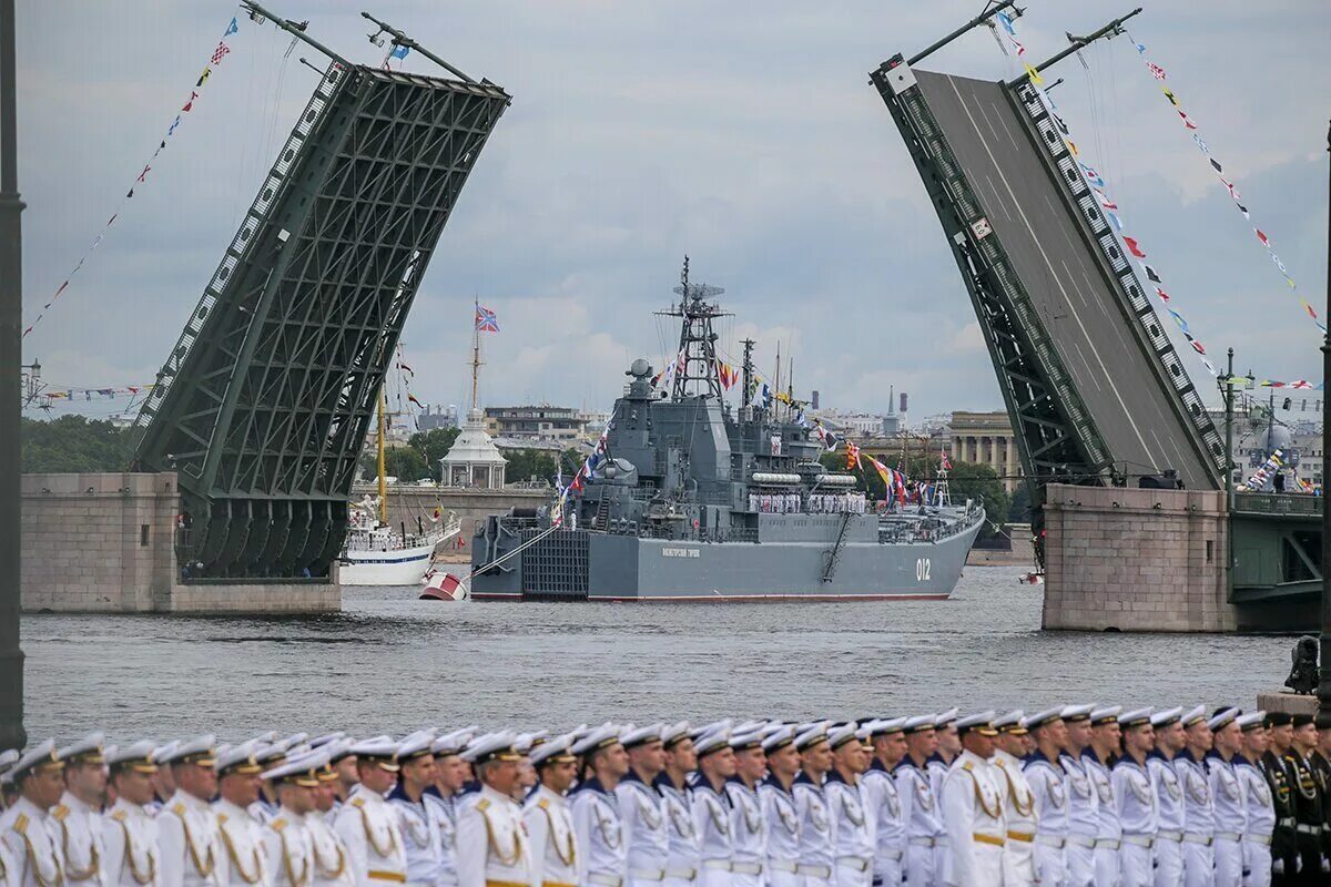 Парад флота. Военно-морской парад в Санкт-Петербурге 2021. Парад ВМФ В Санкт-Петербурге 2021. Парад ВМФ СПБ. Военно-морской парад в Санкт-Петербурге 2023.