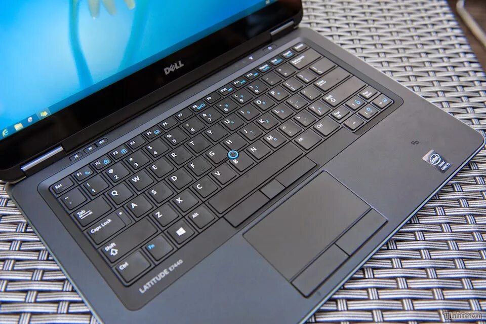 Dell latitude 7440. Latitude e7250 ultrabook. Dell latitude e7240 core i5. Dell latitude e7240. Dell latitude e6540.