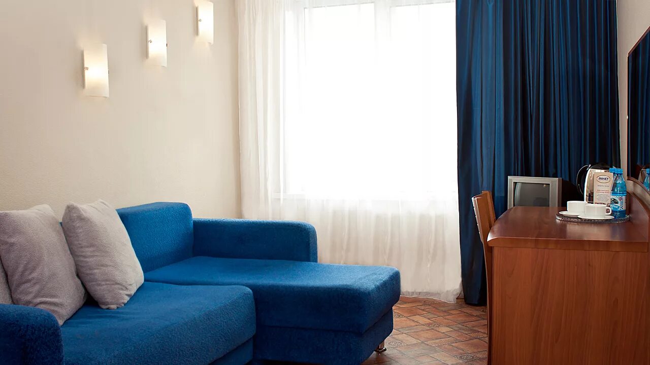 омск отель с красивыми номерами. отель перелет бронирование. феодосия ул дмитрия ульянова панораманы. отель чайка сочи. гостиница полет красноярск.