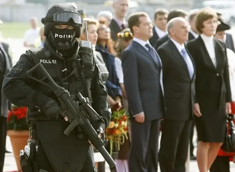 Управление безопасности президента. Охрана Путина ФСО. Охрана Путина спецназ. Спецназ СБП ФСО.