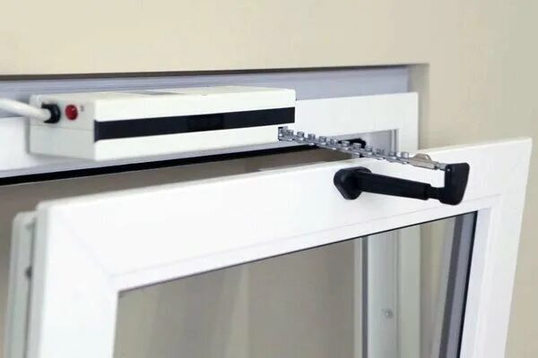 блокиратор пластикового окна дефас. цепной привод для окон geze. автоматически закрывать окно. датчик открывания окна. сломалась ручка на окне.