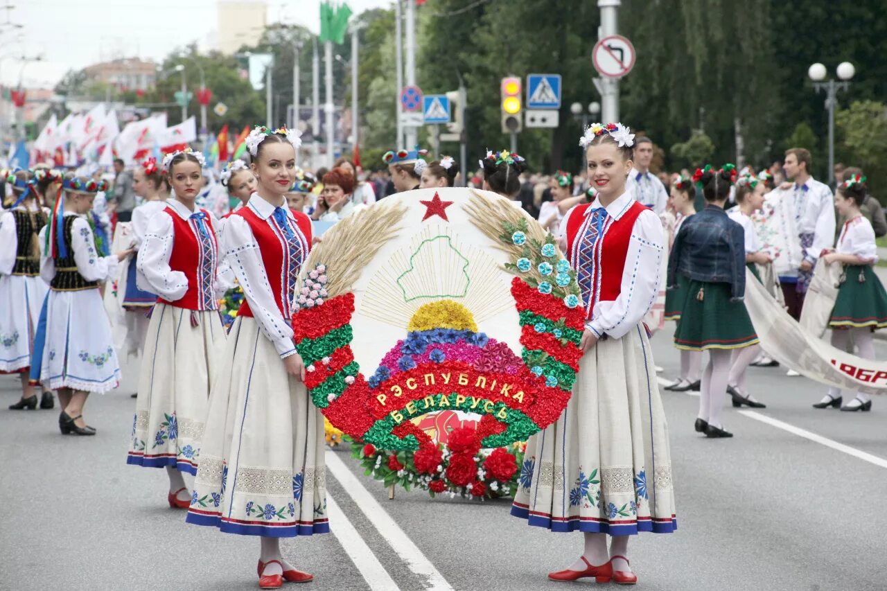 Национальный праздник в белоруссии купалье. Бел праздники. Белорусские народные традиции. Беларусь праздники и традиции. Бел праздники.