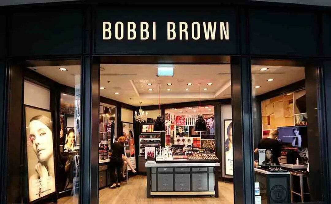 Brown shop. HM теплый стан. H M мега теплый стан. Фирменный магазин Бобби Браун в Москве. Мега теплый стан магазины.