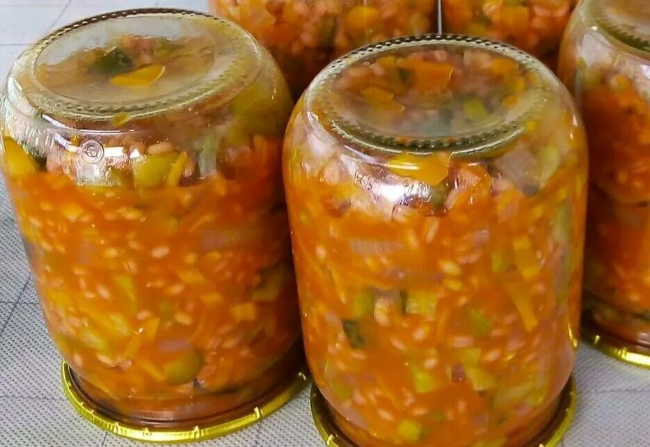 Как приготовить вкусный рассольник на зиму. Рассольник на зиму. рассольник на зиму с перловкой. рассольник консервированный. рассольник на зиму в банках.