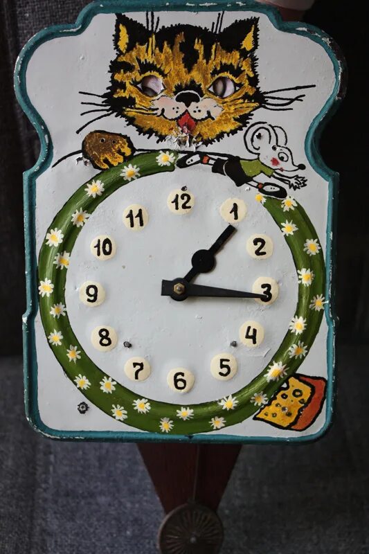 Часы ходики СССР. Часы ходики кошка СССР. Часы ходики клоун Маяк. Часы-ходики с гирями и маятником кот.