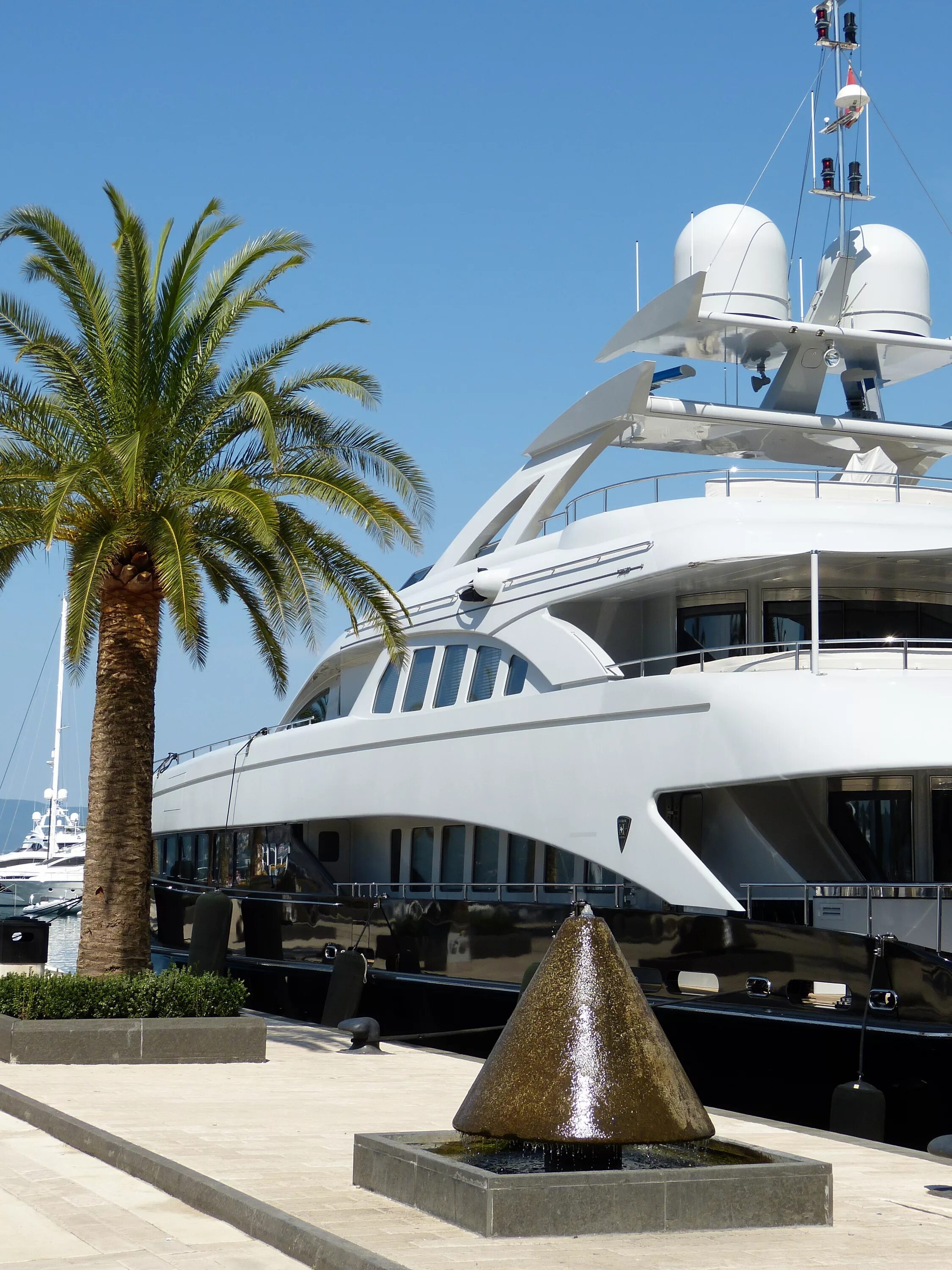 Ship yacht