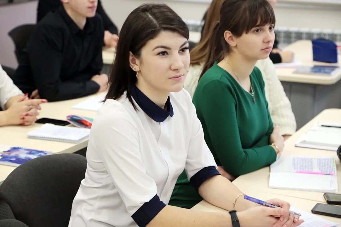 Сайт издательства белгу. Виноградова екатерина анатольевна белгу. Студенты белгу на занятиях. Сайт студентов белгу. Белгу конференц-зал.