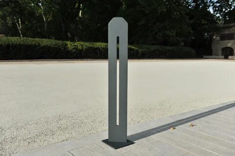 Buzz Bollards CYRIA.