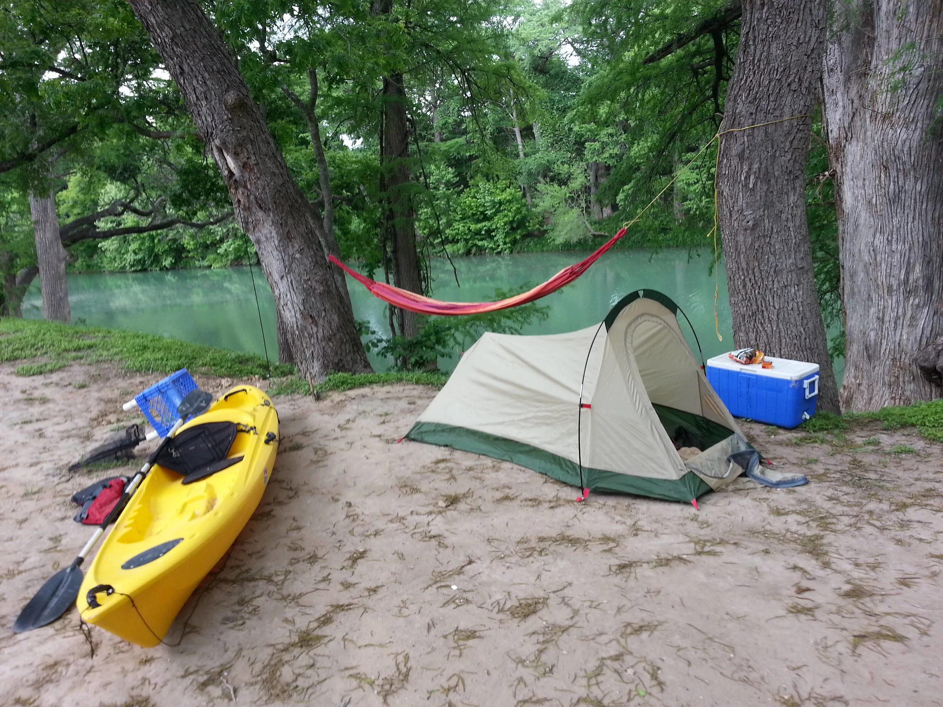 Camping River Front. River camp