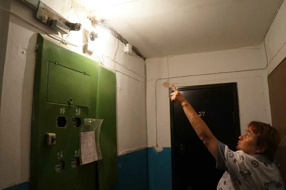 Ставим под. Ставим под. Монтаж камеры в квартире. Ставим под. Ставим под.