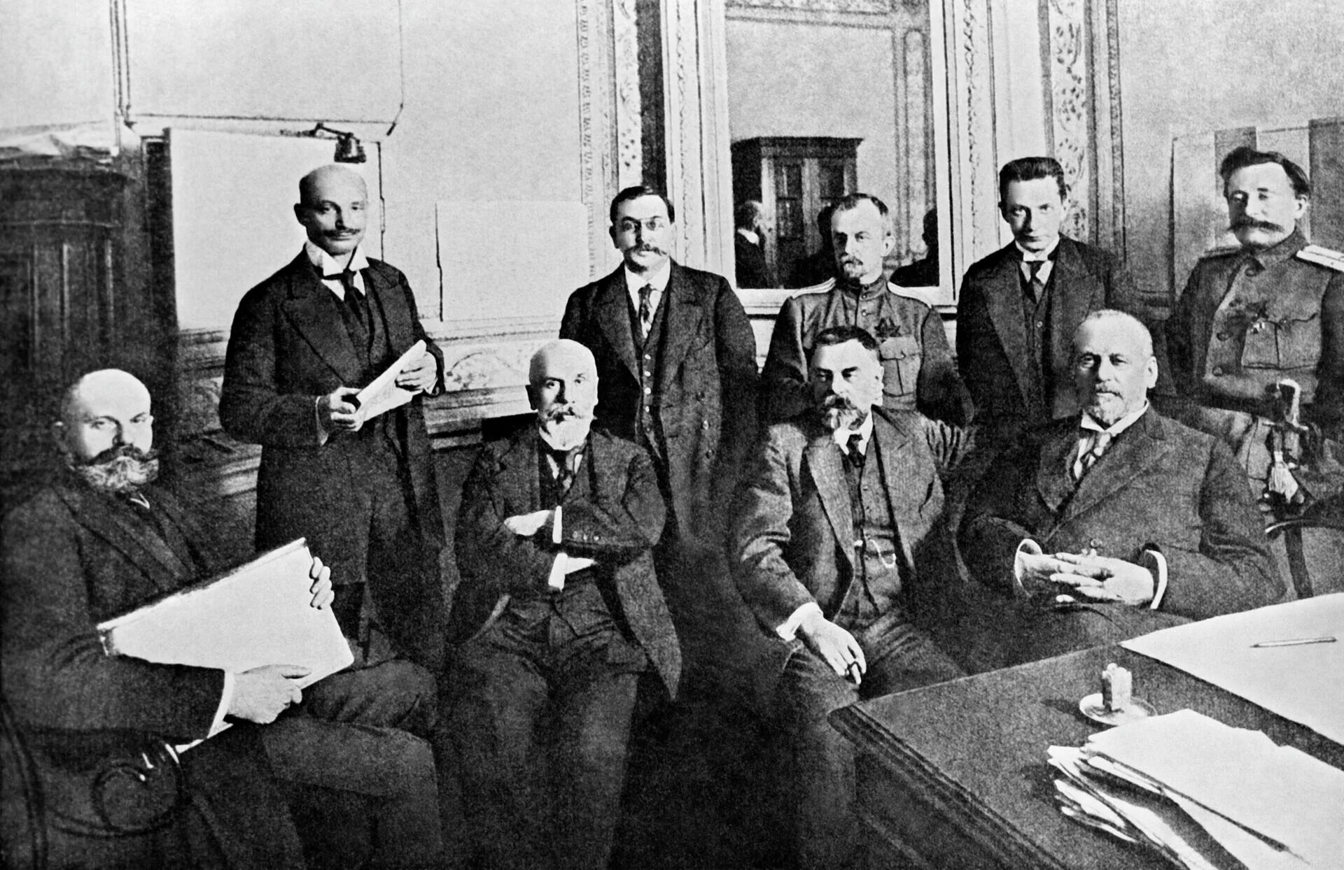 First government. Временный исполнительный комитет государственной Думы в феврале 1917. Глава временного комитета государственной Думы 1917. Временный комитет гос Думы в феврале 1917. Родзянко в IV государственной Думы 1912.