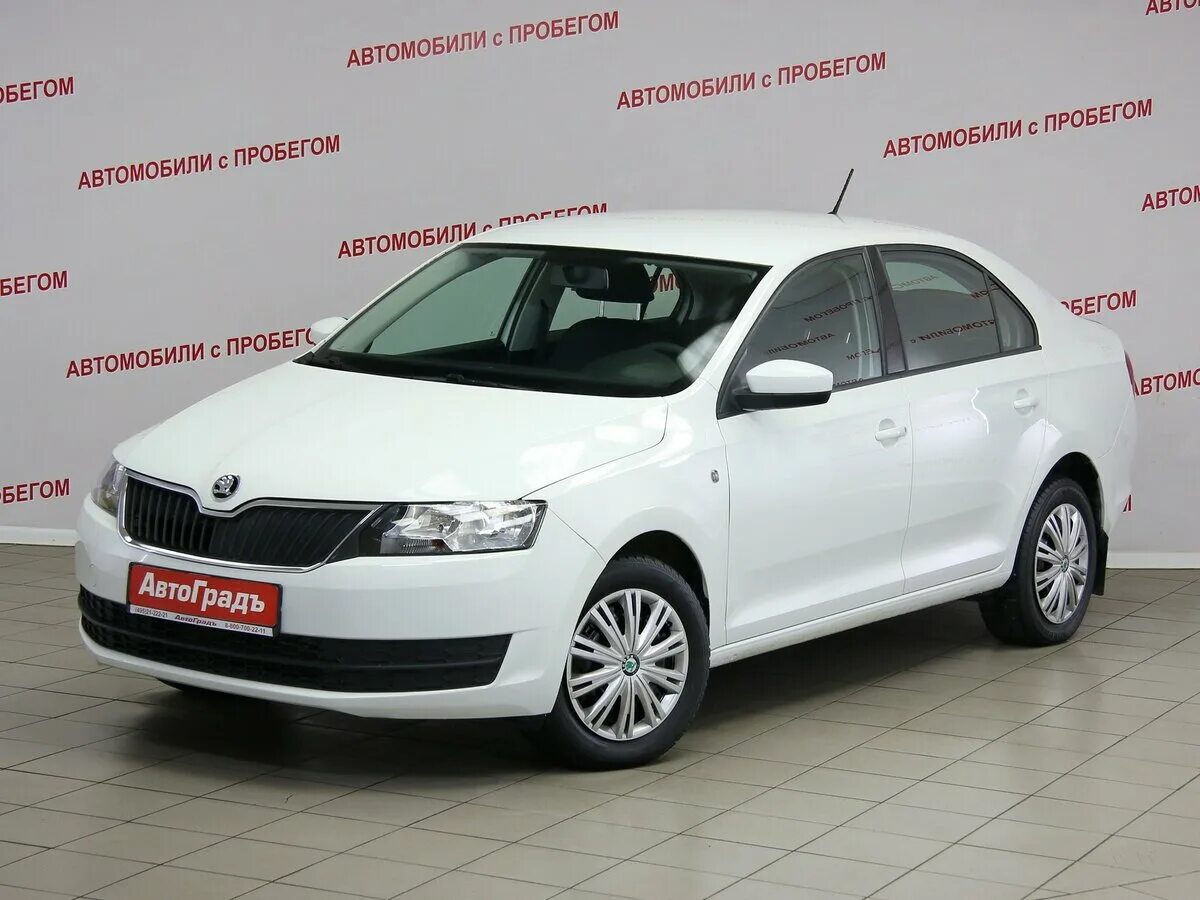 Шкода рапид с пробегом цены. Skoda Rapid 2015 110. Шкода Рапид 2015 автомобиля. Шкода Рапид 2015 год 1.6. Шкода Рапид 2015 с пробегом.