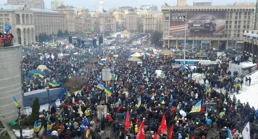 Майдан 2013 люди. Майдан Незалежности массовый беспорядки. Киевский Майдан картинки. Дело майдана