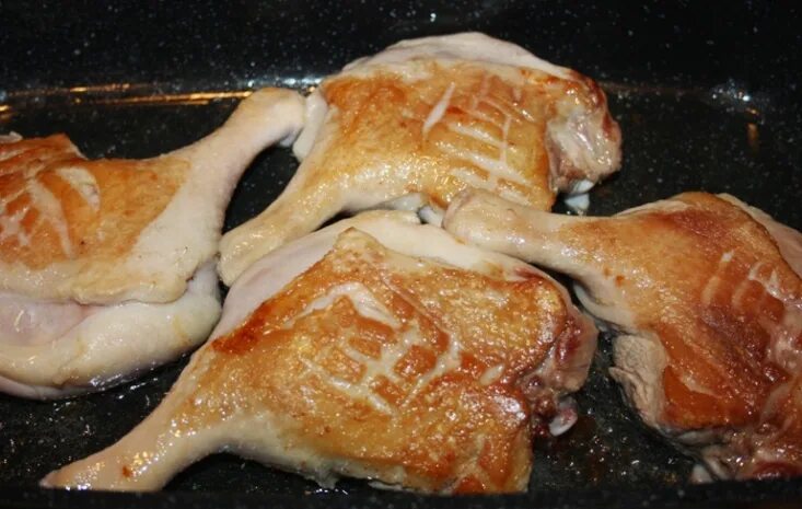 Утиные ножки на сковороде. Утиный окорочок конфи. Утиные окорочка от юлии высоцкой. Как готовить утиные окорочка. Утиные окорочка с яблоками в духовке.