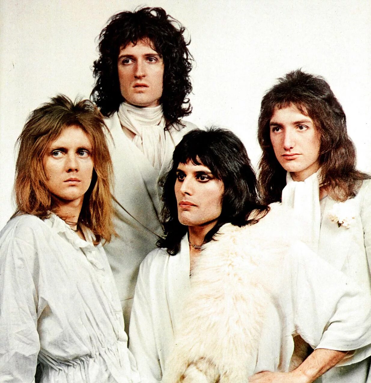 Queen слушать в качестве. Группа Квин 1970. Группа Квин в молодости. Группа Queen 70s. Группа Queen 1975.